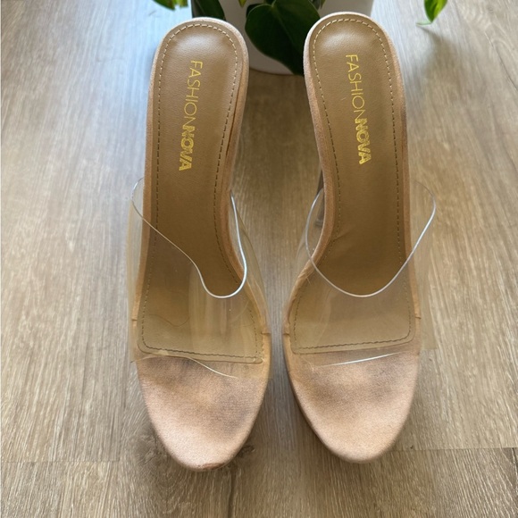 Clear Platform Heels size 8 - Picture 4 of 9